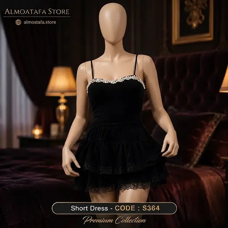 فستان نوم قصير مخمل S364 من Play Baby Lingerie باللون الأسود — تطريز فصوص لامعة وكلوش طبقات تول ودانتيل